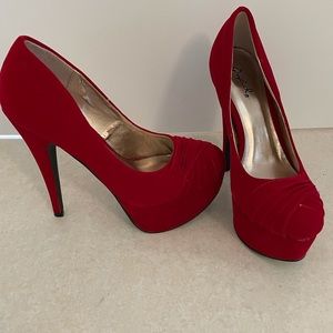 Qupid velvet platform stilettos Valentines ❤️‍🔥